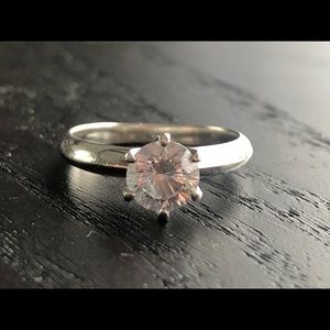 “Sateur” Premium Lab-Created Solitaire Diamond Ring